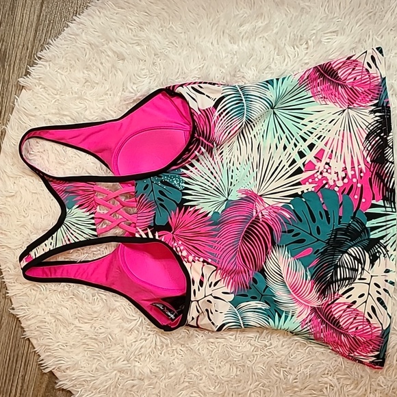 ZeroXposur Swim Top - Picture 3 of 8